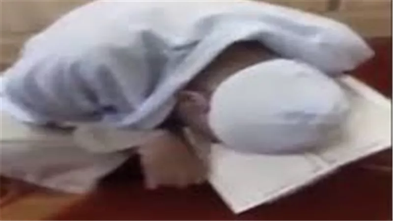 كان صائما.. تفاصيل وفاة شيخ أثناء تلاوة القرآن الكريم داخل أحد المساجد بالمنيا
