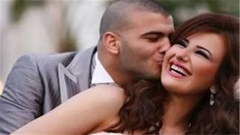 فستان لافت... زوجة عماد متعب تستعرض أناقتها بهذه الإطلالة | شاهد