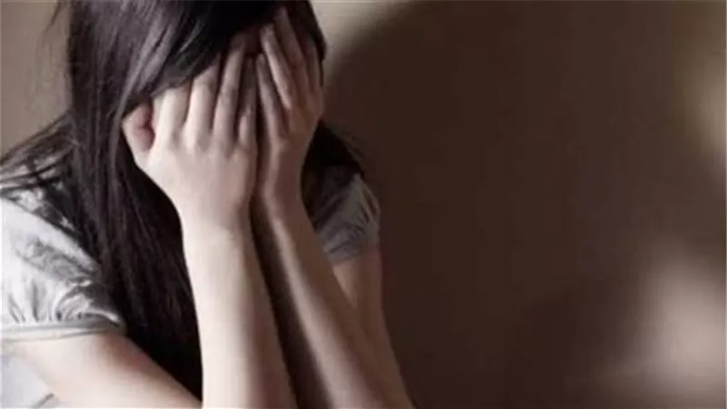 الأم اكتشفت الكارثة.. طبلية عشماوي تنتظر المتهم بهتك عرض ابنته في الإسكندرية