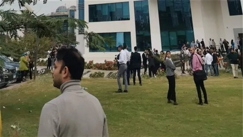 التفاصيل الكاملة.. حقيقة إخلاء القرية الذكية بعد انبعاث رائحة كريهة بها