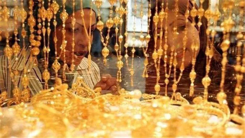 مفاجأة غير متوقعة في سعر الذهب اليوم الأحد 5 نوفمبر 2023