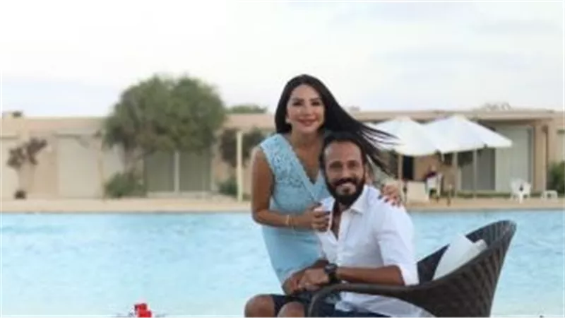 لغز البوست المثير للجدل ومصير الراكون.. الأسرار الخفية في طلاق يوسف الشريف وإنجي علاء