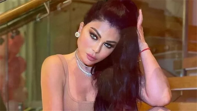 لن تتوقعه.. سعر صادم لحزام هيفاء وهبي الأصفر | شاهد