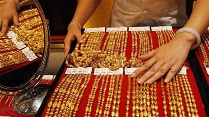 عيار 21 الآن بالمصنعية.. سعر الذهب اليوم الإثنين 4 ديسمبر 2023
