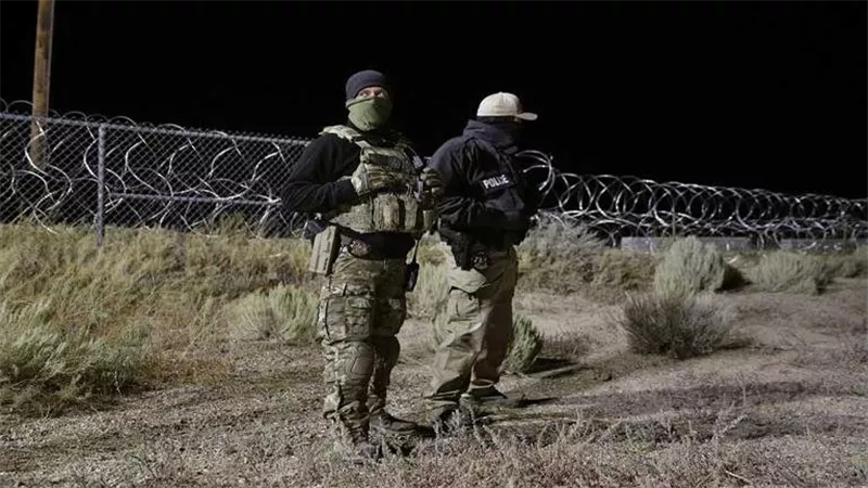 سري للغاية.. هل تخفي أمريكا مركبة فضائية غامضة في المنطقة 51؟