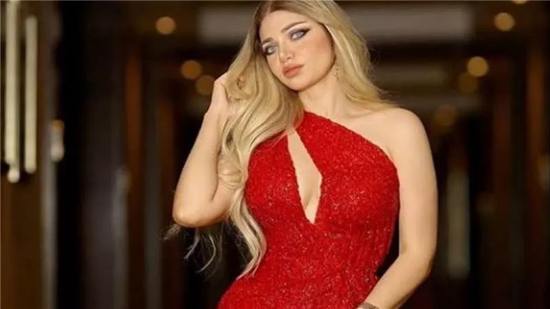 بالبيجامة واللكلوك.. ياسمين الخطيب تثير الجدل بهذه الإطلالة | شاهد
