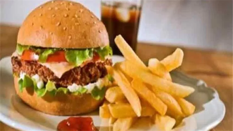 احذرها..5 أطعمة تناولها في الصباح يسبب ارتفاع مضاعف لضغط الدم