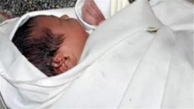 عايز فيها 50 ألف.. تفاصيل الحكم بالسجن للمتهم بخطف طفلة وعرضها للبيع بالشيخ زايد