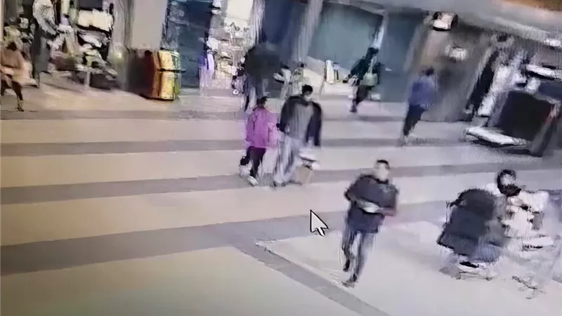 خطف طفلة مدينة نصر.. كيف يُنظم القانون حق الحضانة وعقوبته؟