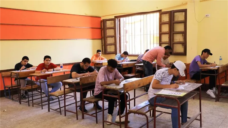 بيان رسمي يكشف حقيقة تغيير نظام امتحانات الثانوية العامة 
