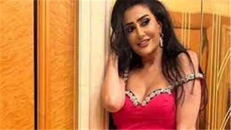 بالجينز اللافت.. إطلالة مثيرة جديدة لغادة عبد الرازق | شاهد