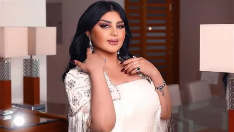 إطلالتها أشعلت السوشيال ميديا.. صور جديدة من خطوبة فنانة عراقية شهيرة | شاهد