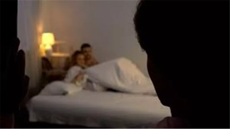 سمعت صوت راجل في أوضة النوم.. كيف تخلص حارس عقار من زوجته وعشيقها بالعمرانية؟