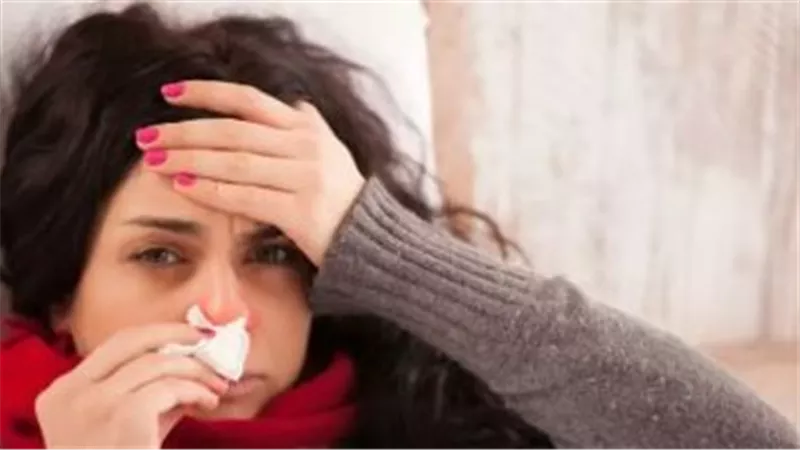 بعد إعلان ظهور حالات بمصر.. علامات تدل على الإصابة بمتحور كورونا الجديد 