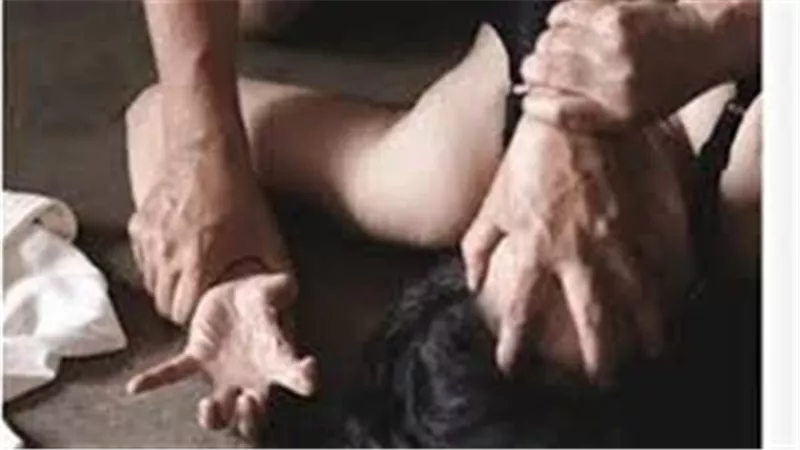  تفاصيل مثيرة في جريمة الوادي الجديد.. استدرجها إلى الصحراء بحجة الخير وهتك عرضها عنوة