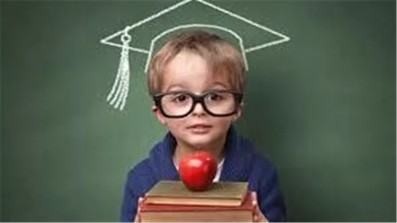 على الآباء اكتشافها.. 6 علامات تشير إلى أن طفلك عبقري