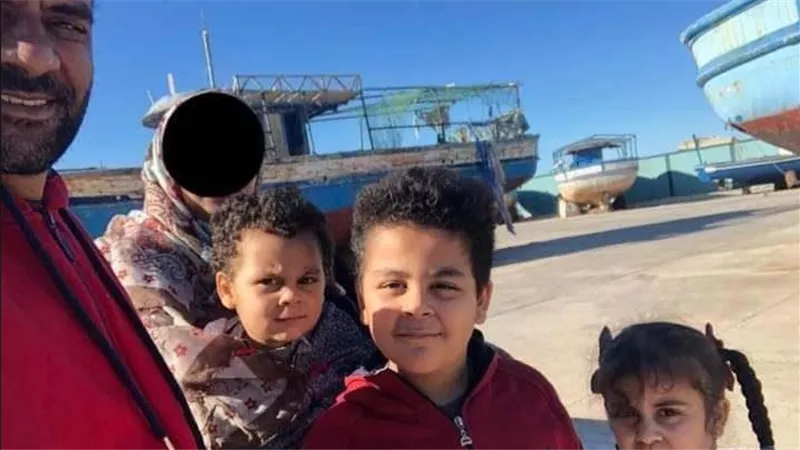 من المنوفية.. تفاصيل صادمة في مصرع زوجين وطفليهما في حادث مروع بليبيا