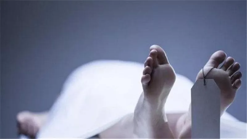 بناء على بلاغ من والدته..تفاصيل استخراج جثة شاب بعد وفاته بـ 3 أشهر في قنا