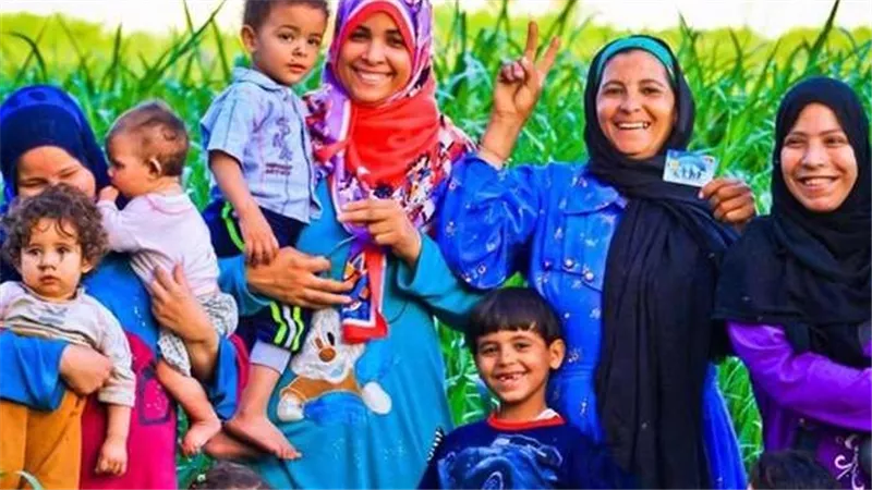 بالرابط المباشر.. خطوات الإستعلام عن معاش تكافل وكرامة وموعد الصرف 