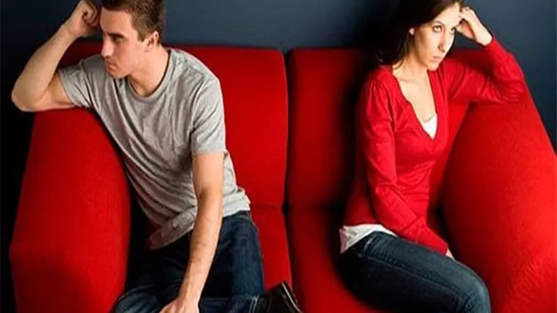 عامل جروب واتساب اسمه حريم تامر.. هاجر تطلب الخُلع في محكمة الأسرة 