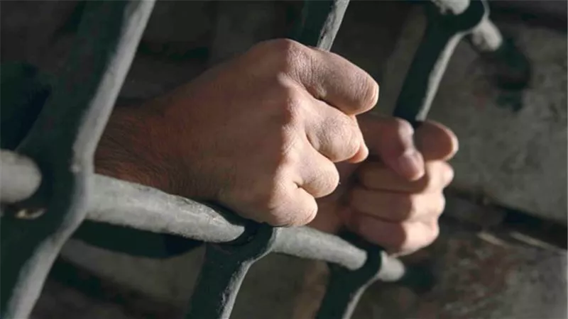 بابا أنا قتلت ماما.. والد المتهم بقتل أمه: حاول يخنقها بحبل وفشل فقطعها بسكين