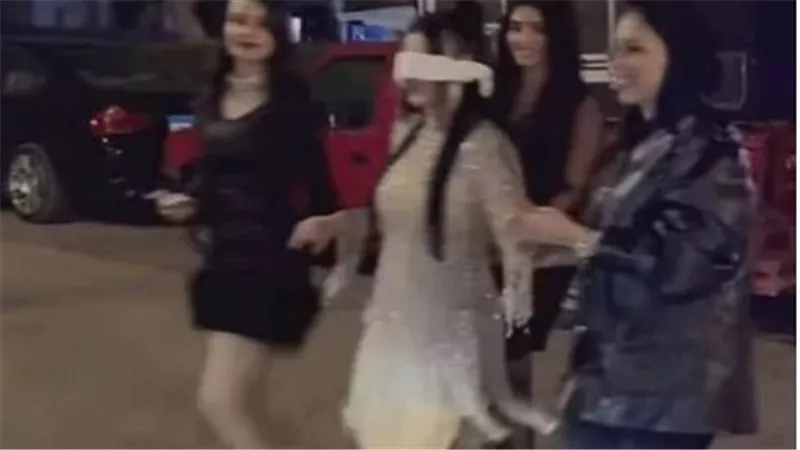 الهدية مرسيدس والحفل كأنه فرح.. بلوجر تثير الجدل بسبب عيد ميلادها | شاهد