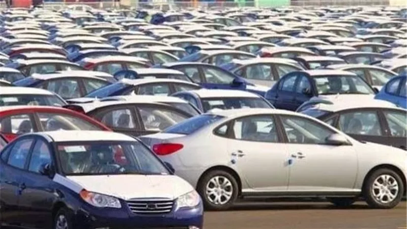 فرصة أخيرة من الحكومة.. متى تنتهي مبادرة استيراد السيارات للمصريين بالخارج؟