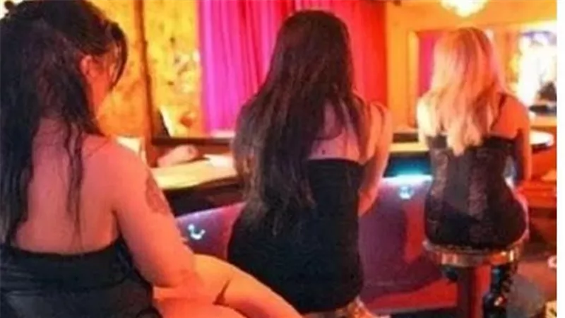 طلبنا البنات ديلفري.. اعترافات مثيرة للخليجي ضحية السهرة الحمراء شقة أكتوبر 