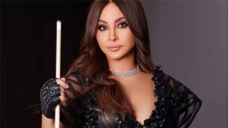 سعره صادم.. فستان إليسا في أحدث جلسة تصوير يثير ضجة | شاهد 