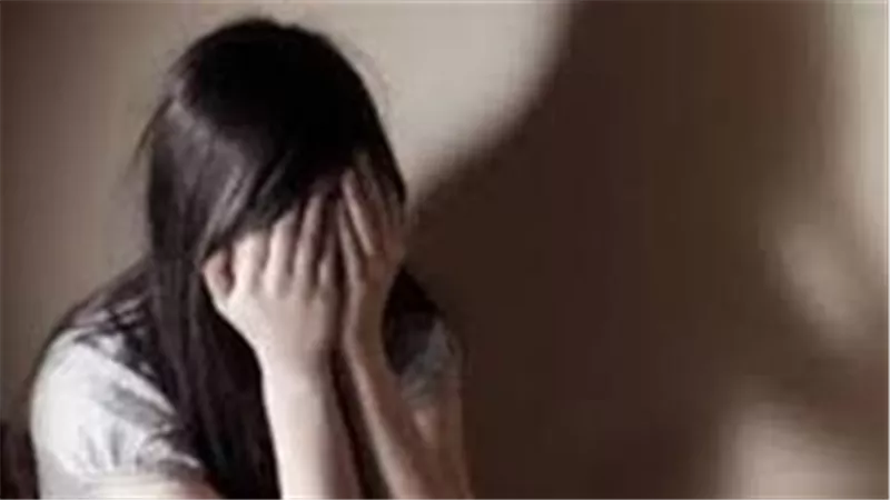 اتحرش ببنتي وضربته بمولة السرير.. اعترافات مثيرة للمتهم بقتل ترزي شبرا