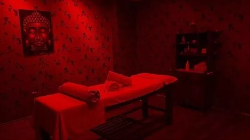 المهم راحة العميل.. ساقطتان تتخذان جلسات المساج ستارا لنشاط مشبوه