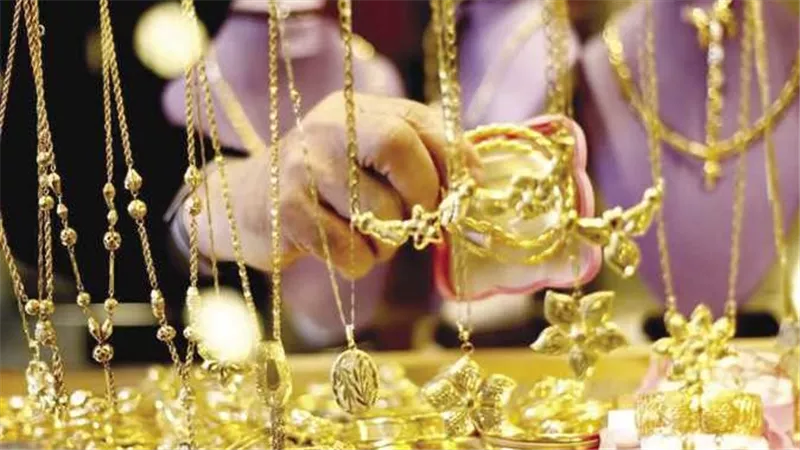 عيار 21 الآن بعد الارتفاع الجديد.. سعر الذهب اليوم السبت 10-2-2024