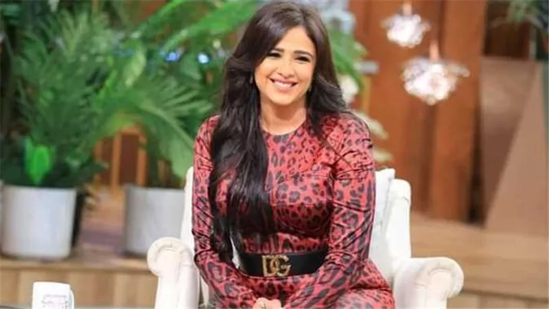 داخل الچيم.. إطلالة جديدة للفنانة ياسمين عبدالعزيز | شاهد