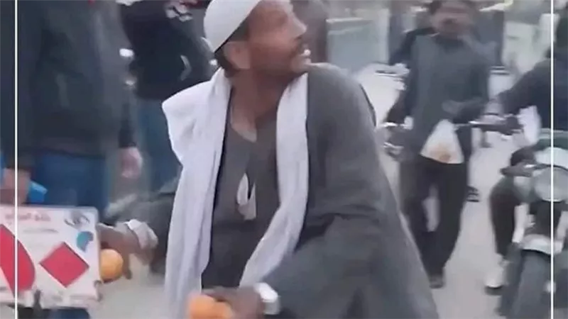 بائع البرتقال.. عم ربيع يكشف تفاصيل الفيديو المنتشر ويوجه رسالة للمصريين