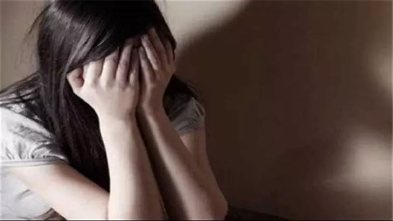 لامس أجزاء حساسة.. القصة الكاملة لفتاة الوايلي وسائق التوك توك
