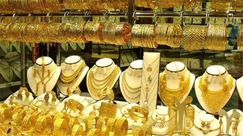 مفاجأة جديدة في سعر الذهب اليوم الأحد 18-2-2024