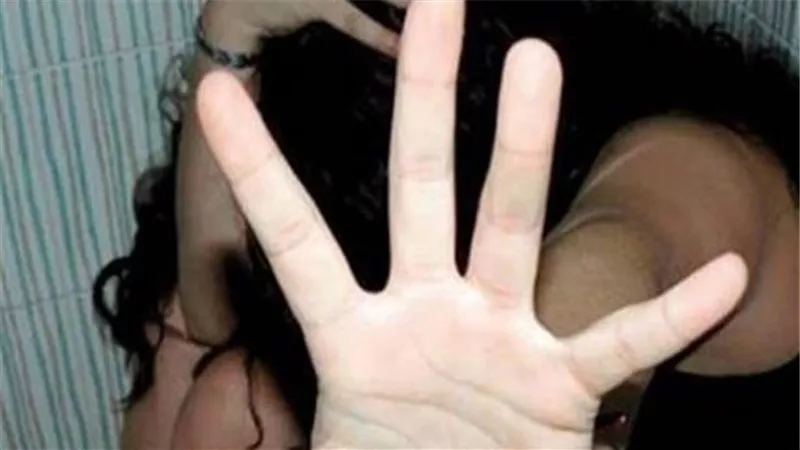 مسكه في أوضة النوم.. قرار جديد بواقعة ضبط موظف لزوجته وعشيقها بالقطامية