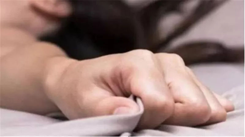 متخافيش هتجوزك.. تفاصيل مثيرة جديدة بواقعة فتاة الوايلي وسائق التوك توك