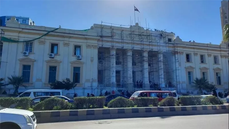 الحشيش بدلًا من المواد الغذائية.. تفاصيل الحكم بالسجن لموظف في الإسكندرية