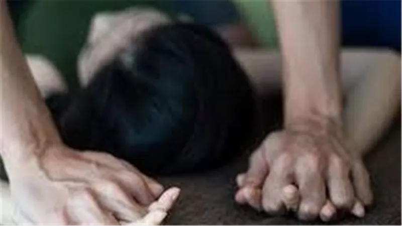 أنهكته وقتلته على السرير.. نورا قتلت عشيقها بعد ممارسة الرذيلة وخبأت جثته في الدولاب