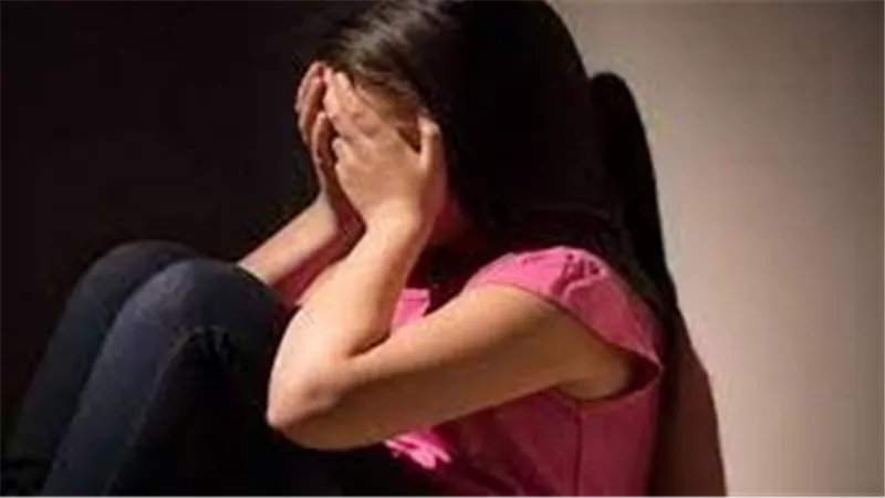 تحت السلم.. تفاصيل مثيرة في الحكم على المتهم بهتك عرض طفلة القاهرة
