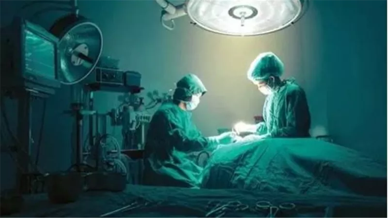 العمليات تمت في مستشفى شهير.. اعترافات صادمة للمتهم بأكبر عصابة لتجارة الأعضاء البشرية