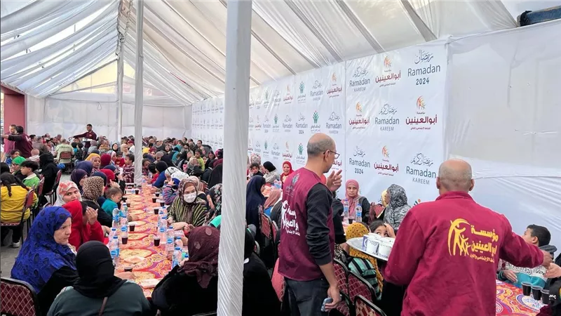 تحت مظلة التحالف الوطني للعمل الاهلي والتنموي.. مؤسسة أبو العينين تقيم اكبر مائدة رمضانية بالجيزة
