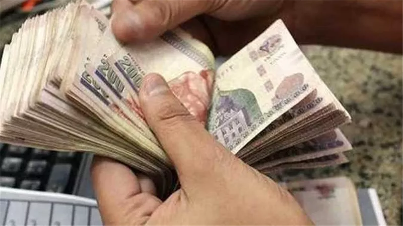 الموعد الرسمي للقبض.. هل تٌصرف مرتبات أبريل 2024 قبل عيد الفطر؟