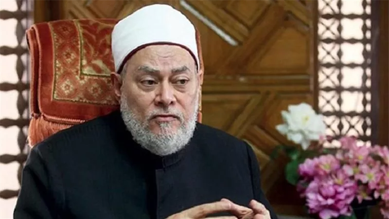 رد مفاجيء من علي جمعة.. طفلة تسأل هو ليه ربنا خلانا نلبس الحجاب فى الصلاة؟