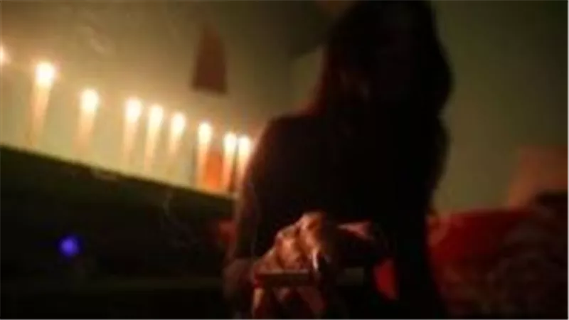 في رمضان.. رجل وزوجته يروجان للأعمال المنافية للآداب على فيس بوك