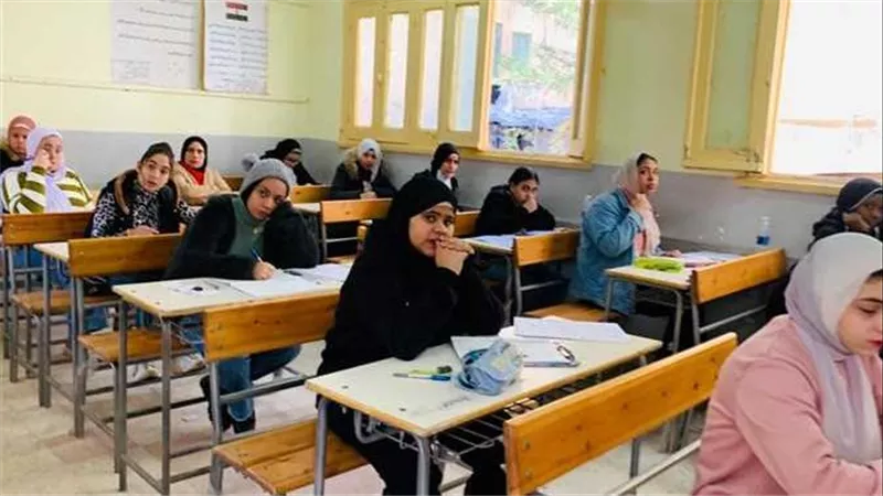 الإفتاء تجيب.. هل يجوز للطلاب الإفطار من أجل الدراسة؟