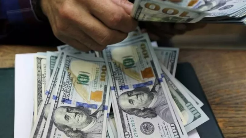 مفاجأة في السوق السوداء.. سعر الدولار اليوم الجمعة 5-4-2024