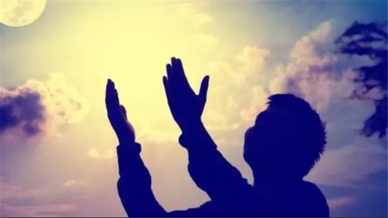 أدركه بكلمتين حتى الغروب.. دعاء الرسول في آخر جمعة من رمضان