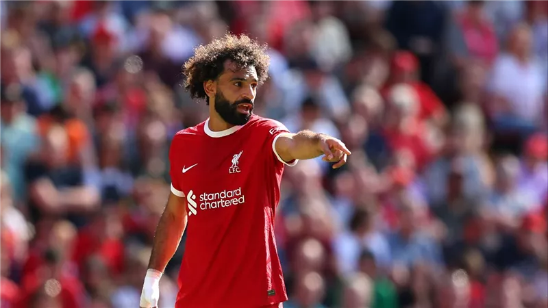 هل يرحل بسبب كلوب؟..مفاجأة بشأن انتقال محمد صلاح للسعودية
